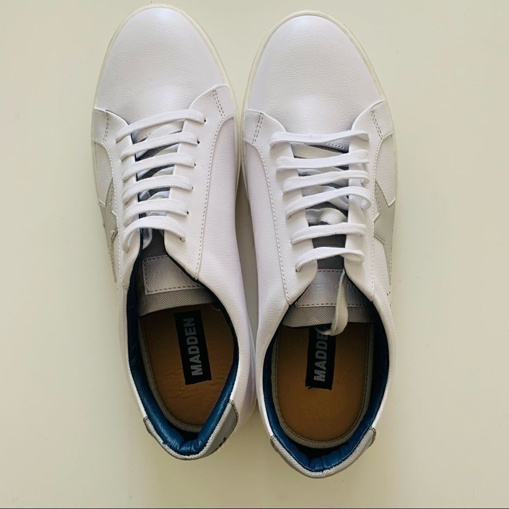 STEVE MADDEN DIXXIN STAR WHITE SILVER LOW TOP SNEAKERS 10 - Picture 7 of 11